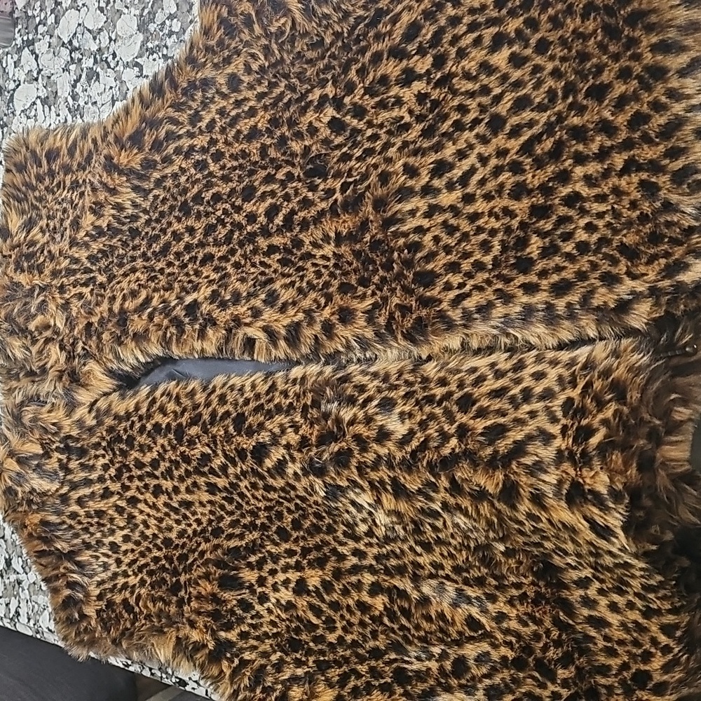 Investments Women's  XL Faux Fur Vest Animal Cheetah Print